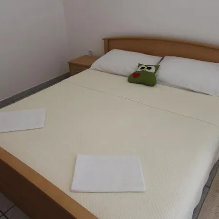 Grahovac 4 Apartment Malinska